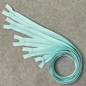 All Purpose Polyester Zipper Bundle (21 1/2”)